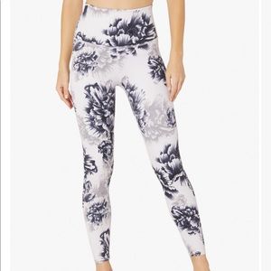NWT Beyond Yoga Olympus High Waist Midi Legging